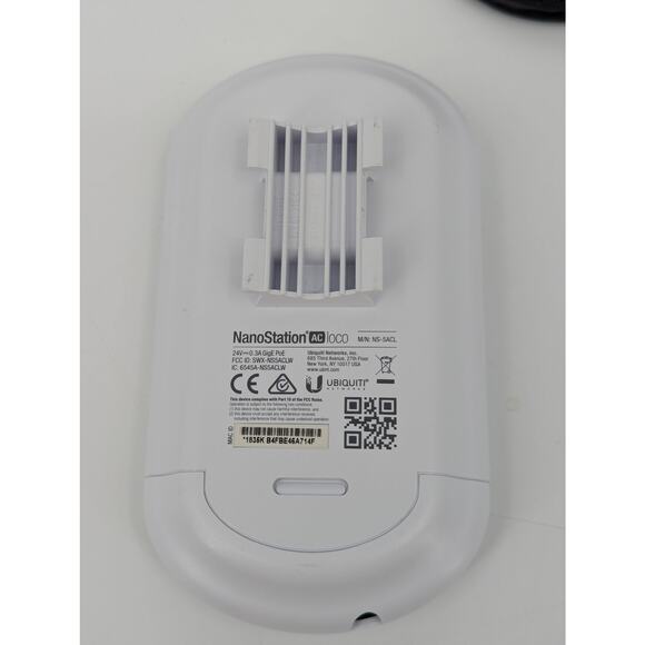 Nanostation NS-5ACL with Ubiquiti Networks Ubiquiti POE GP-J240-030G Untested - Picture 2 of 6